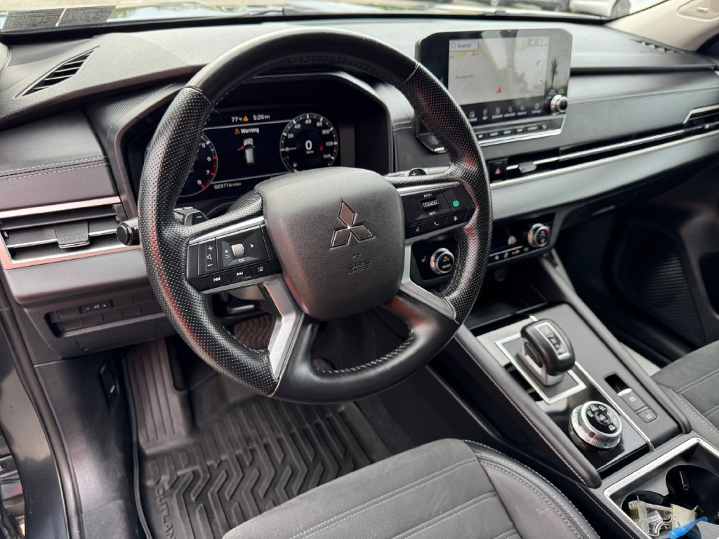 Used 2024 Mitsubishi Outlander SE AWD/4WD image 15