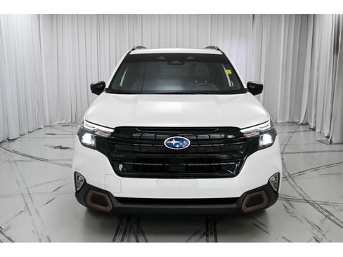 Used 2025 Subaru Forester Sport AWD/4WD image 3
