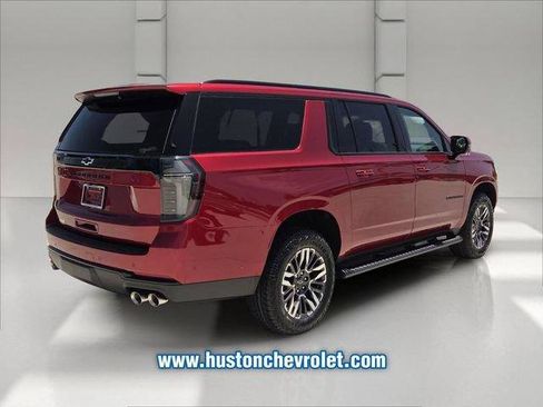New 2026 Chevrolet Suburban Z71 w/ Comfort Package AWD/4WD image 5
