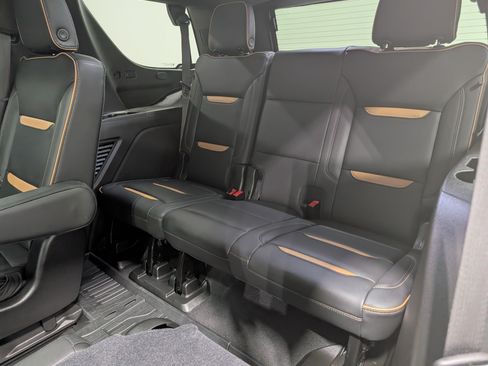 Used 2021 GMC Yukon AT4 w/ AT4 Premium Plus Package AWD/4WD image 19