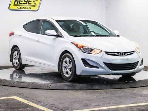 Used 2015 Hyundai Elantra SE FWD image 5