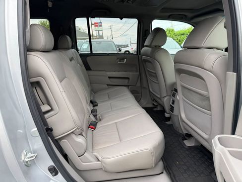Used 2011 Honda Pilot Touring image 24