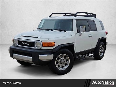 Used 2013 Toyota FJ Cruiser 2WD w/ Convenience Pkg image 1