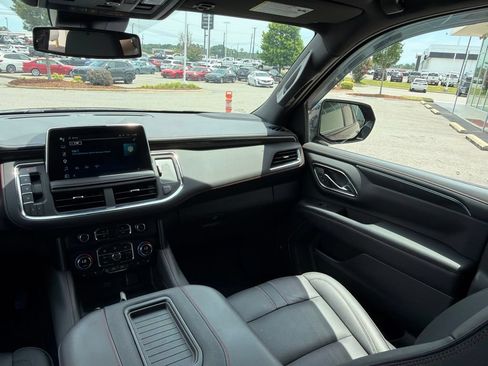 Used 2024 Chevrolet Tahoe RST w/ Luxury Package RWD image 29