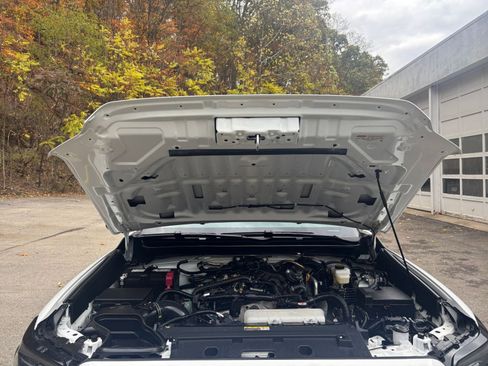 Used 2025 Toyota Tacoma TRD Off-Road image 32