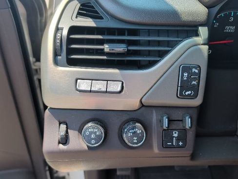 Used 2018 GMC Yukon XL Denali w/ Open Road Package AWD/4WD image 19
