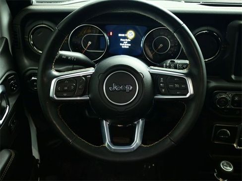 Used 2021 Jeep Wrangler Unlimited Sahara image 3