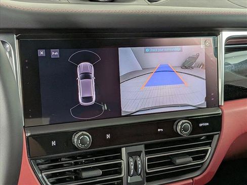 New 2026 Porsche Macan image 19