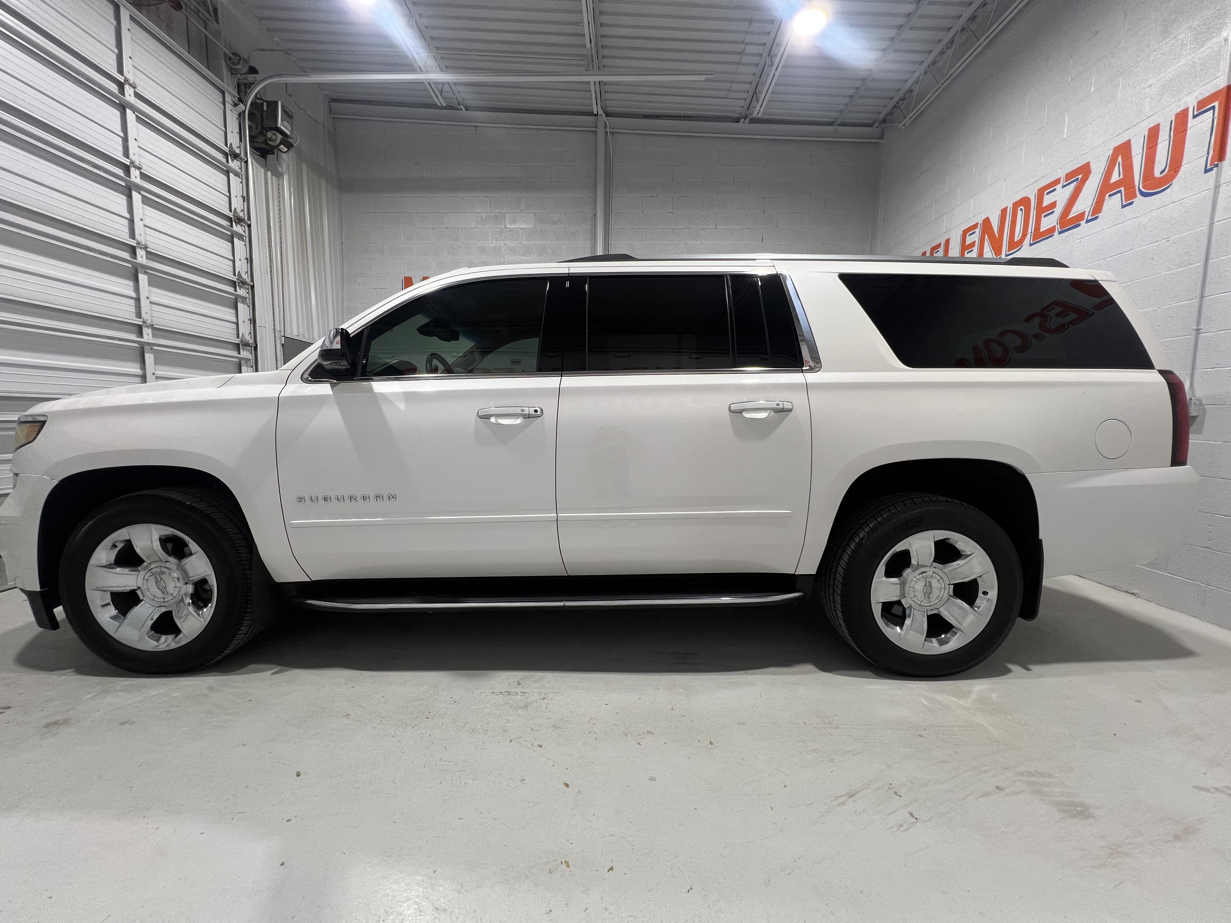 Used 2019 Chevrolet Suburban Premier AWD/4WD image 2