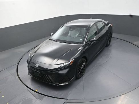 Used 2026 Toyota Camry SE FWD image 25