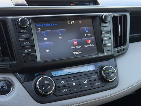 Used 2016 Toyota RAV4 Limited image 31