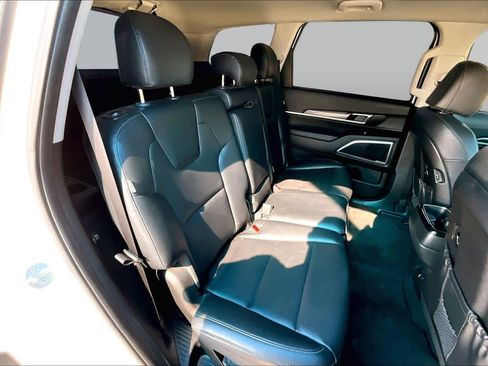 Used 2023 Kia Telluride LX FWD image 20
