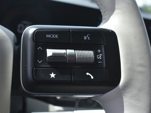 Used 2025 Hyundai Santa Fe SEL FWD image 21