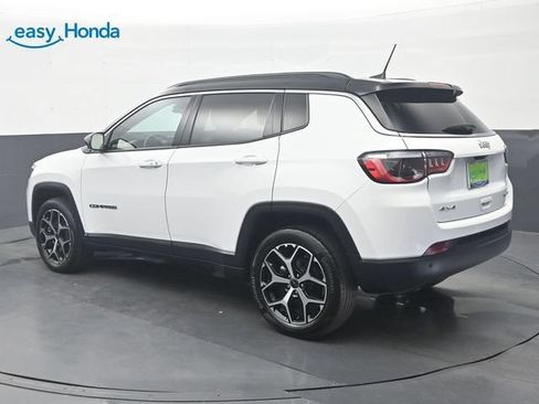 Used 2025 Jeep Compass Limited AWD/4WD image 5