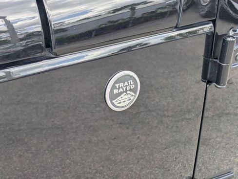 Used 2017 Jeep Wrangler Sport image 14