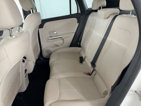 Certified 2022 Mercedes-Benz GLA 250 4MATIC image 27