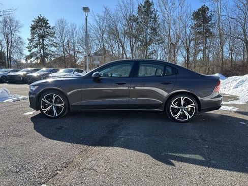 Certified 2025 Volvo S60 B5 Core image 5