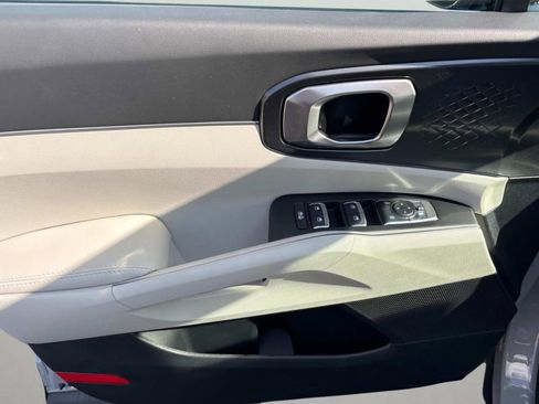 New 2025 Kia Sorento S w/ Panoramic Sunroof Package image 19