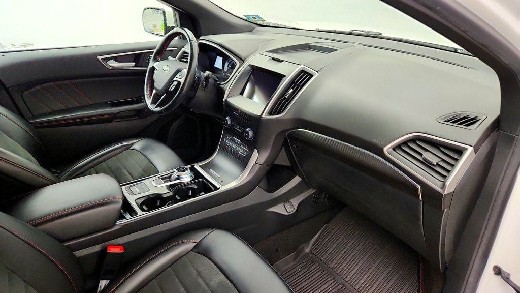 Used 2020 Ford Edge ST-Line w/ Cold Weather Package AWD/4WD image 25