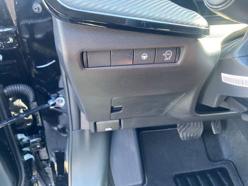 New 2026 Nissan Kicks SR FWD image 15