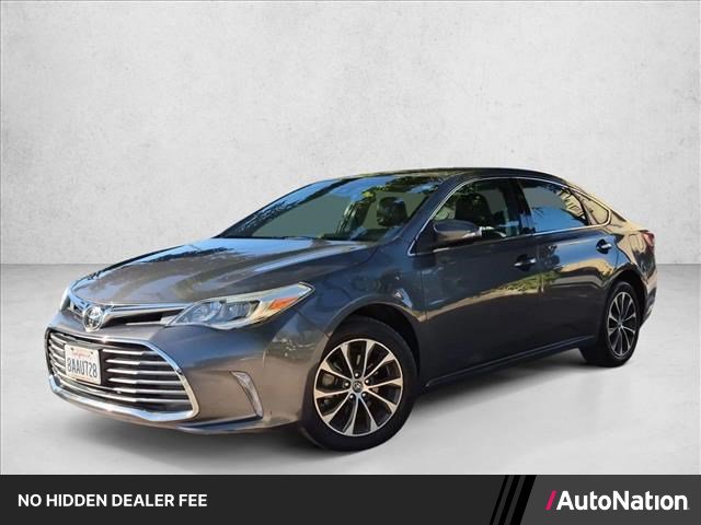 Used 2018 Toyota Avalon XLE FWD image 1