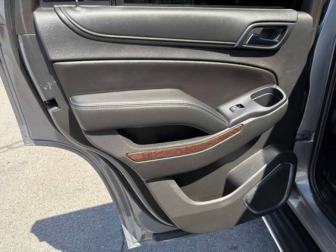 Used 2019 GMC Yukon SLT AWD/4WD image 12