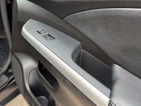 Used 2016 Honda CR-V Touring image 25