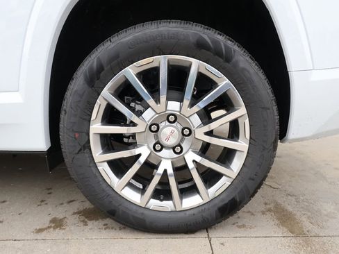 New 2026 GMC Terrain Denali w/ LPO, Floor Liner Package AWD/4WD image 40
