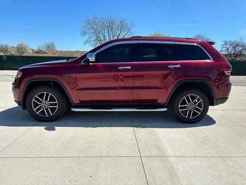 Used 2020 Jeep Grand Cherokee Limited AWD/4WD image 2
