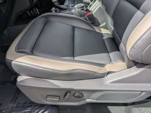 New 2025 Ford Bronco Outer Banks image 4