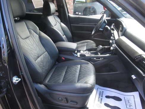 Used 2025 Kia Telluride EX X-Line AWD/4WD image 6