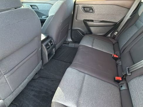 Used 2021 Nissan Rogue S image 24