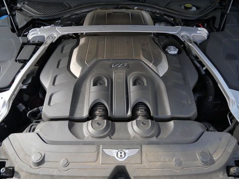 Used 2020 Bentley Continental GT image 24