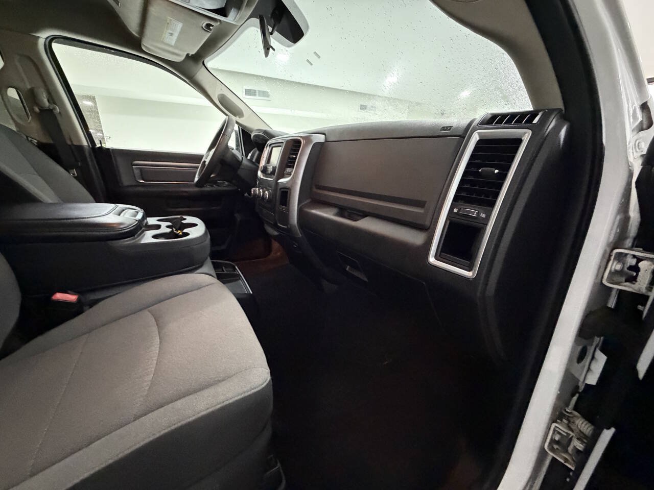 Used 2021 RAM 1500 Classic SLT AWD/4WD image 17