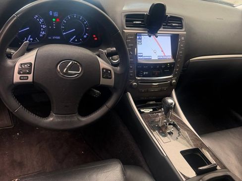 Used 2014 Lexus IS 250C w/ Navigation System Package RWD image 8