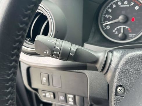Used 2023 Toyota Tacoma TRD Off-Road AWD/4WD image 13