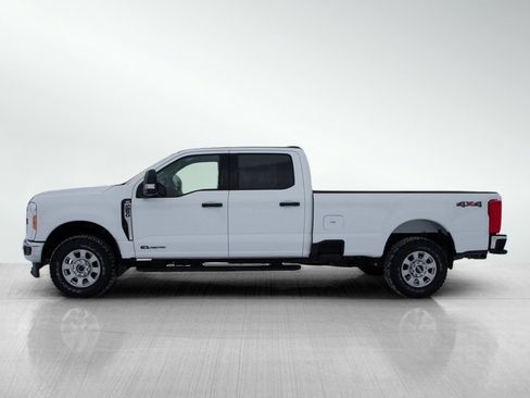 Used 2023 Ford F250 XLT AWD/4WD image 2