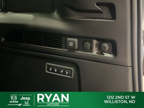 New 2026 Jeep Grand Wagoneer L Limited AWD/4WD image 16