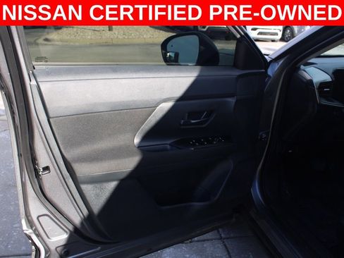 Certified 2025 Nissan Kicks S image 17