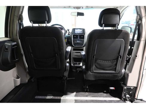 Used 2012 Dodge Grand Caravan Crew FWD image 20