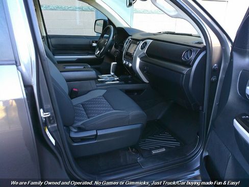 Used 2018 Toyota Tundra SR5 image 30