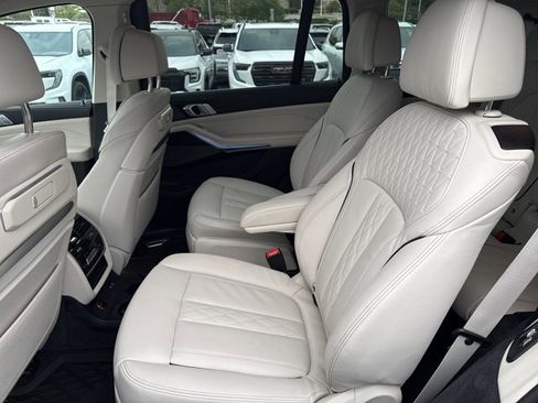 Used 2026 BMW X7 xDrive40i AWD/4WD image 6