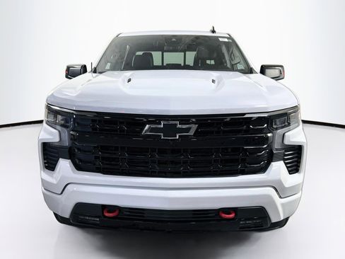 Used 2023 Chevrolet Silverado 1500 RST w/ Redline Edition AWD/4WD image 2