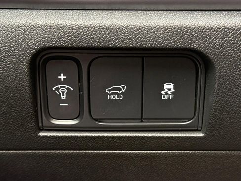 Certified 2025 Kia Sorento EX w/ Panoramic Sunroof Package image 21