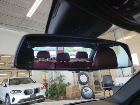 Used 2023 BMW 330i xDrive Sedan w/ Premium Package AWD/4WD image 28