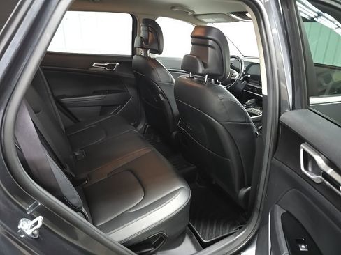 Used 2023 Kia Sportage EX AWD/4WD image 17