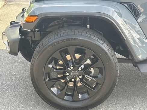 Certified 2025 Jeep Wrangler Unlimited Sahara AWD/4WD image 11