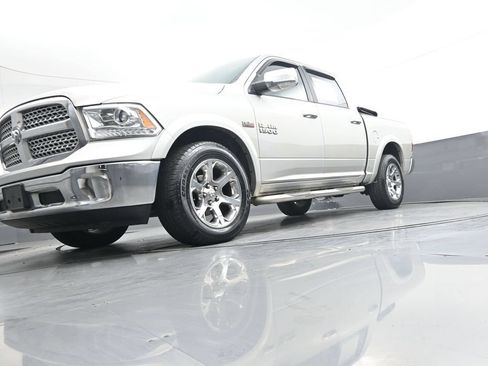 Used 2017 RAM 1500 Laramie AWD/4WD image 41