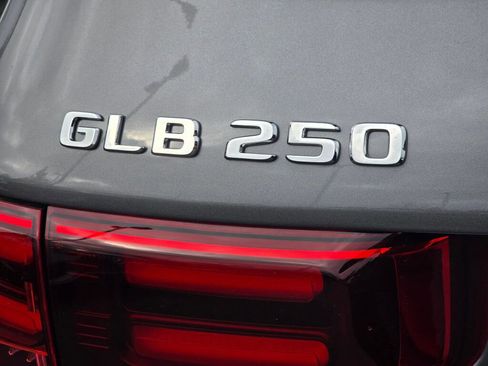 New 2026 Mercedes-Benz GLB 250 4MATIC image 33