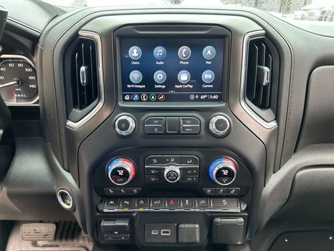 Used 2021 GMC Sierra 1500 AT4 w/ Technology Package image 17